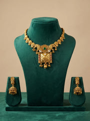 Short antique gold necklace set with matching jhumki earrings, 16 inch necklace with adjustable dori, suited to sarees and lehengas