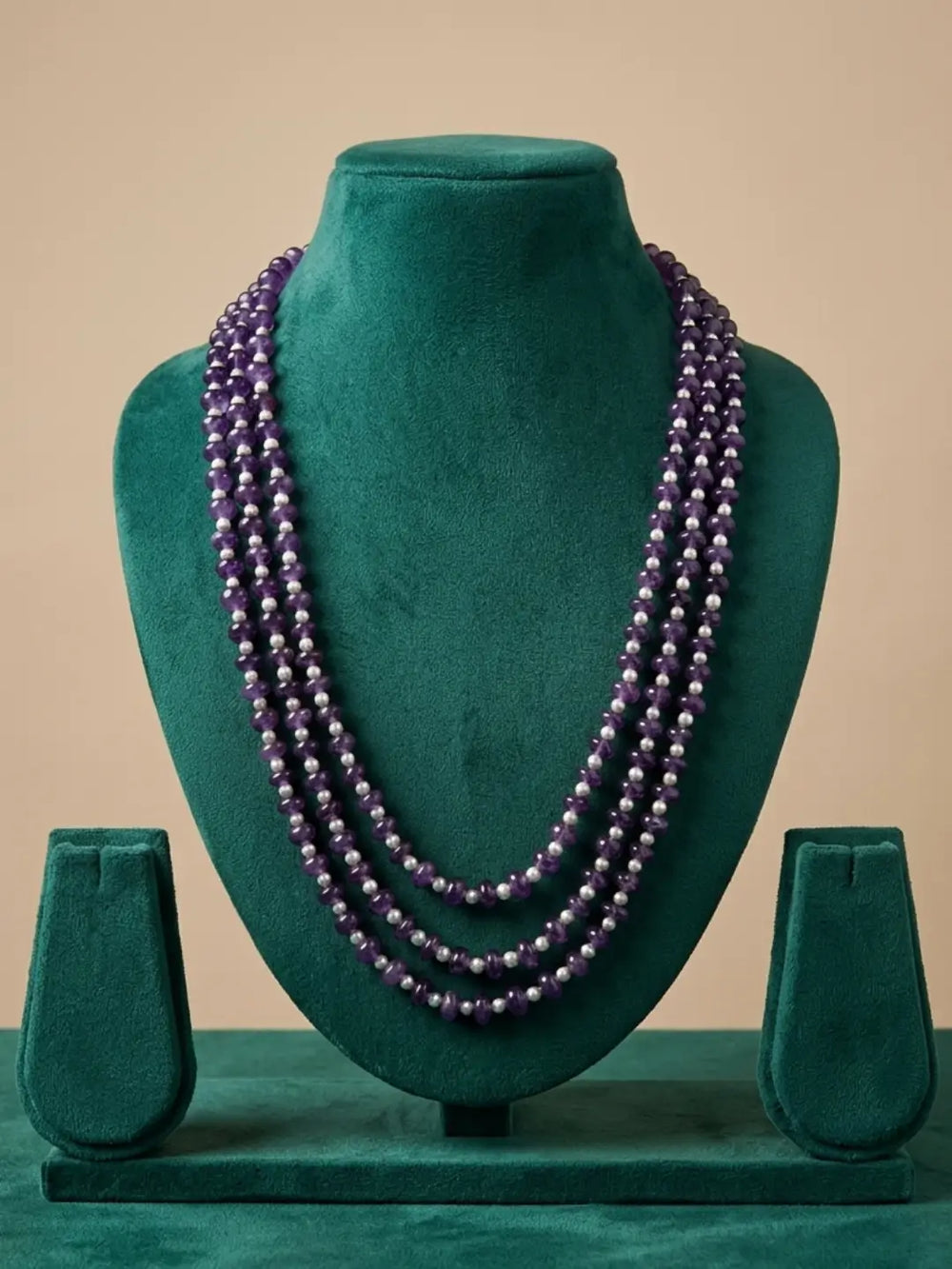 Amethyst beaded necklace with freshwater pearls, suitable for weddings, festive celebrations, pujas, parties and special occasions.