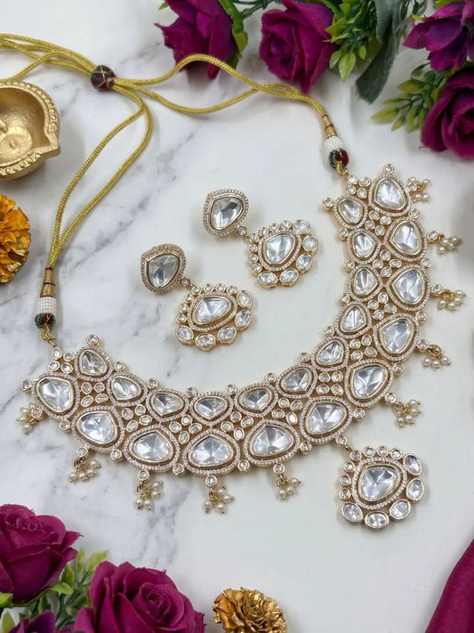 Elegant Gold Plated Wedding And Bridal Wear Kundan Necklace Set online.