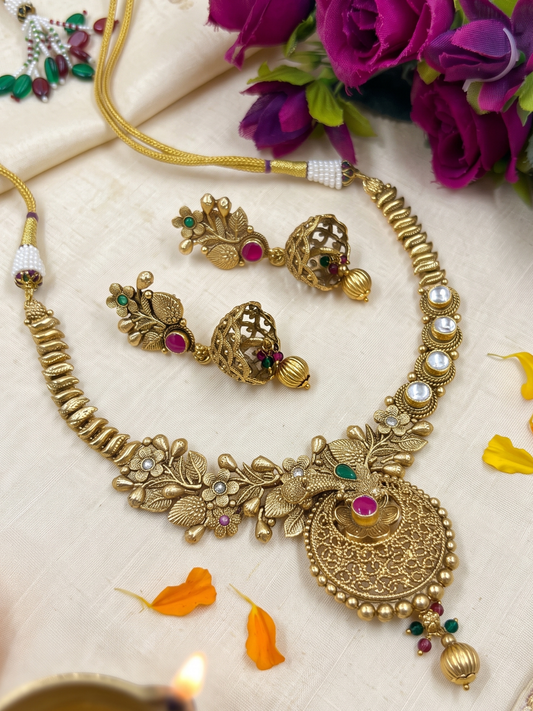 Ethnic Floral Detailed Gold Plated Antique Gold Jewellery Set For Women