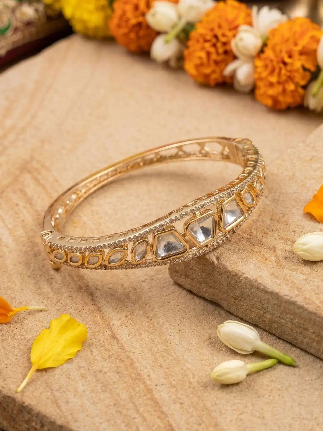 Gold Plated Elegant Sleek Kundan Bracelet For Women | Ethnic & Traditional Wear