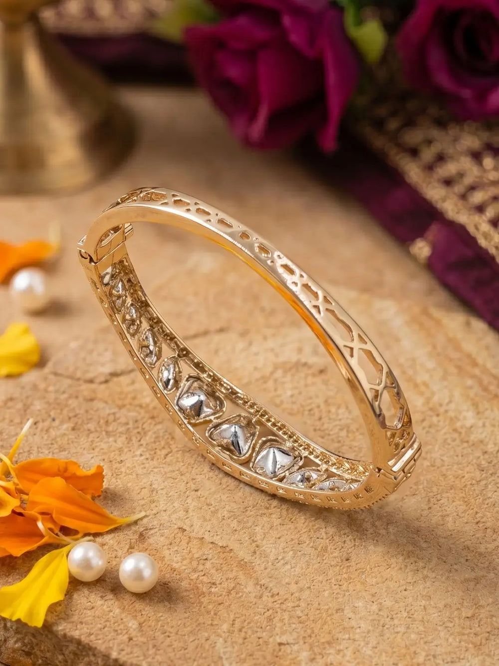 Gold Plated Elegant Sleek Kundan Bracelet For Women | Ethnic & Traditional Wear